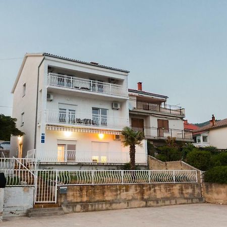 Apartmani Kristijan ซริกเวนิซา ภายนอก รูปภาพ