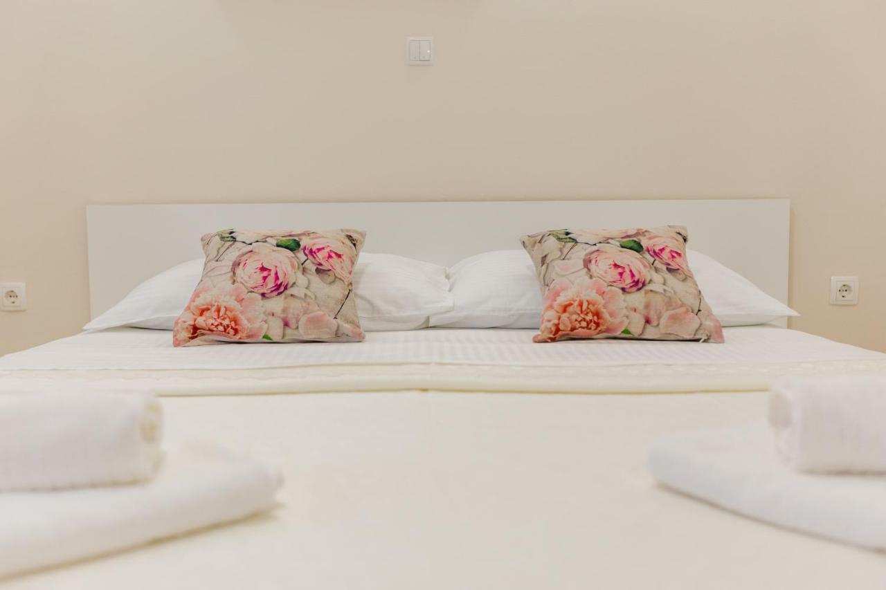 Apartmani Kristijan ซริกเวนิซา ภายนอก รูปภาพ