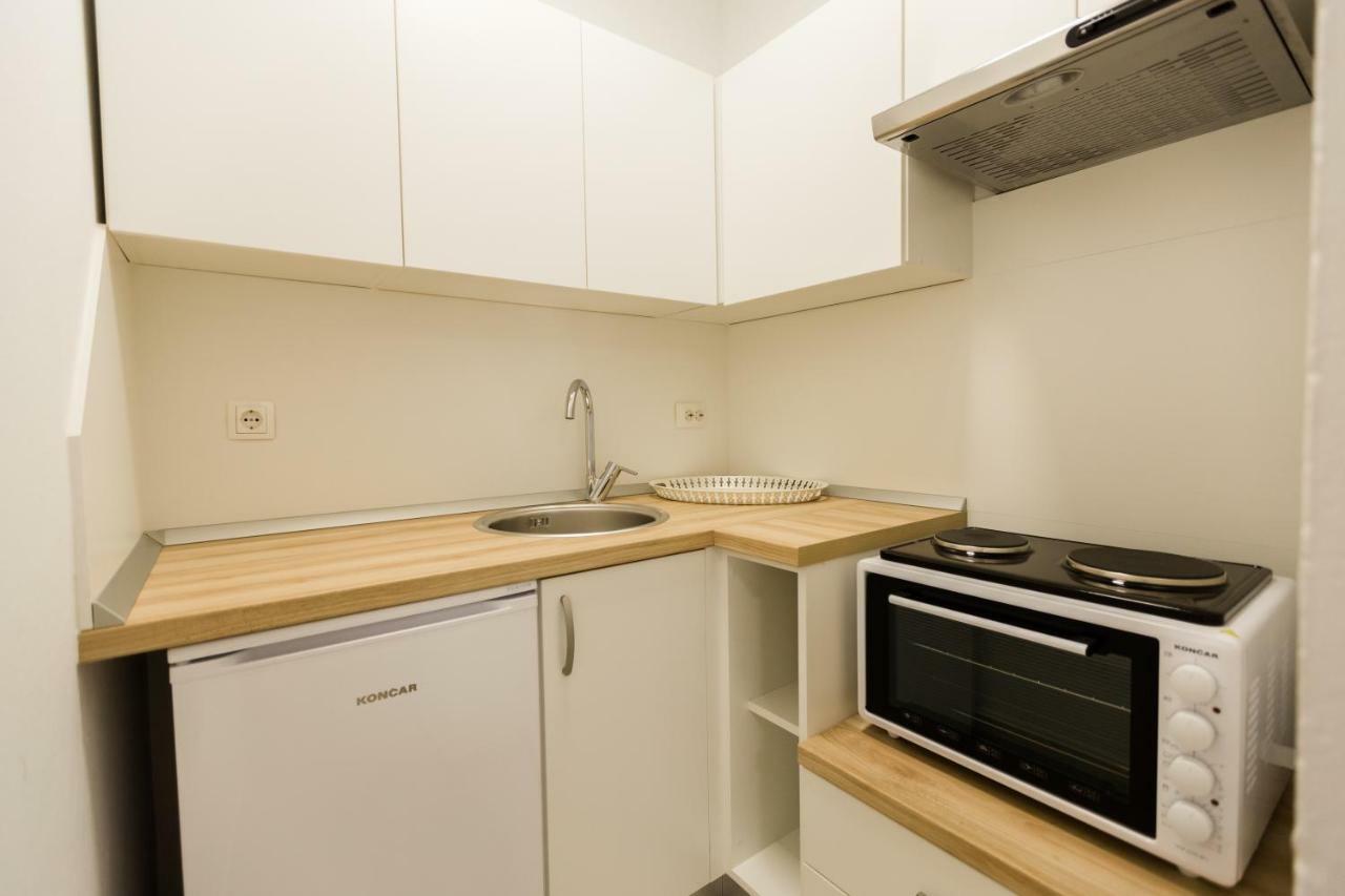 Apartmani Kristijan ซริกเวนิซา ภายนอก รูปภาพ