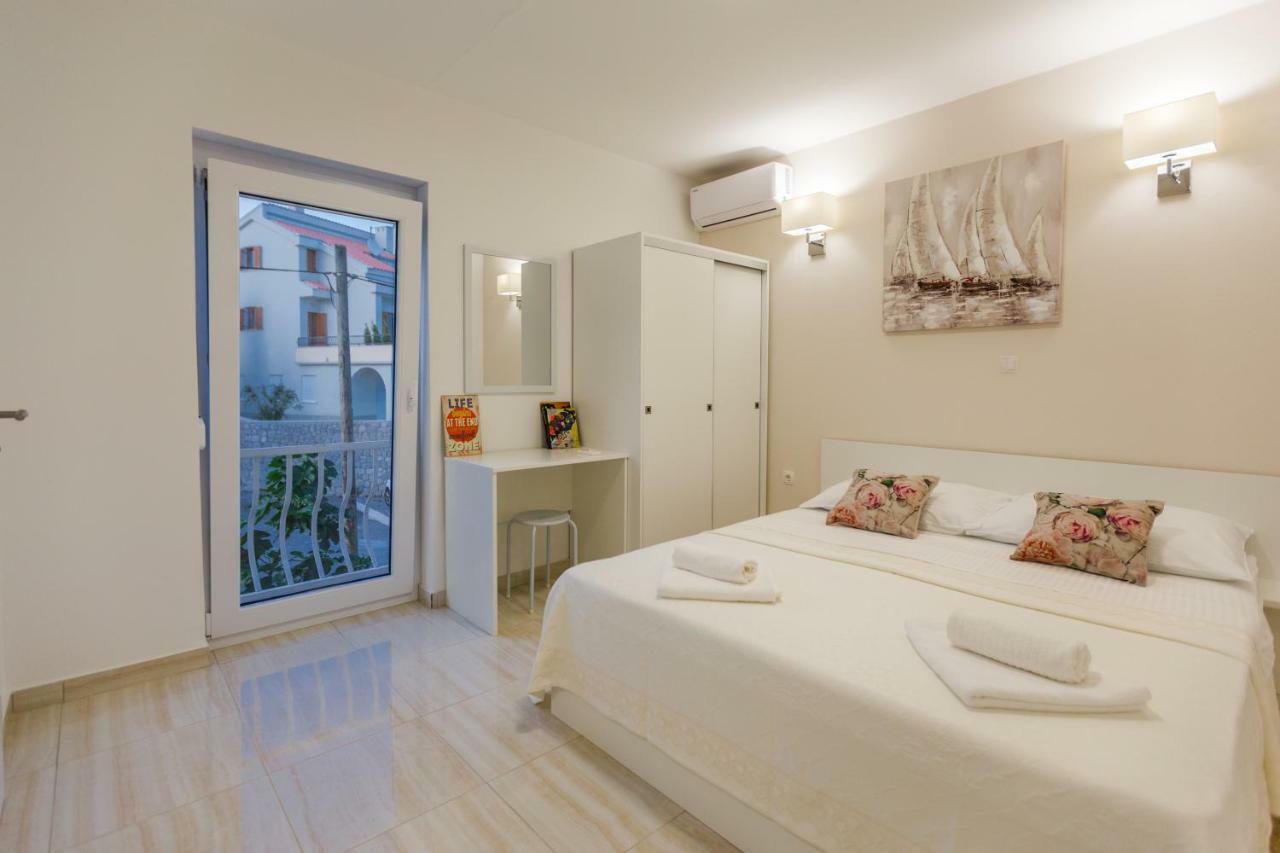 Apartmani Kristijan ซริกเวนิซา ภายนอก รูปภาพ