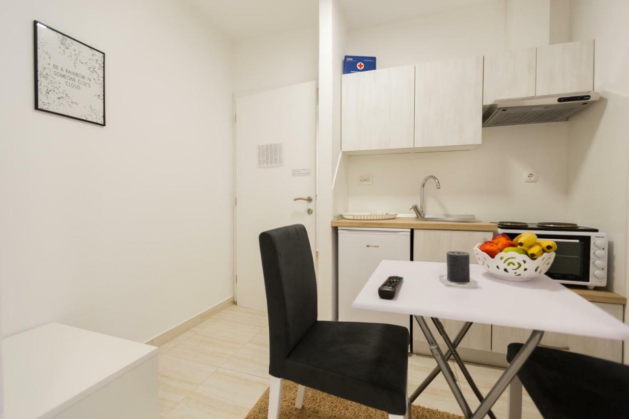 Apartmani Kristijan ซริกเวนิซา ภายนอก รูปภาพ