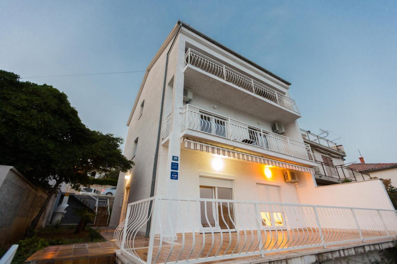 Apartmani Kristijan ซริกเวนิซา ภายนอก รูปภาพ